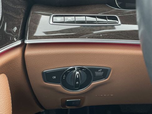 Used 2019 Mercedes-Benz E 450 Cabriolet image 33