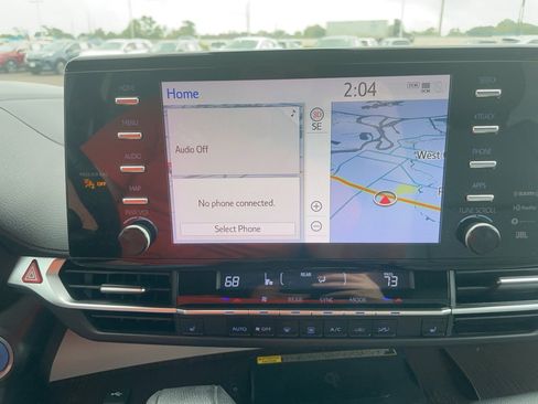 Used 2021 Toyota Sienna XLE image 23