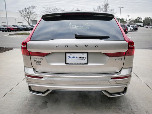 Used 2024 Volvo XC60 B5 Core image 9