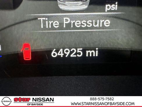 Used 2018 Chrysler Pacifica Touring-L image 31