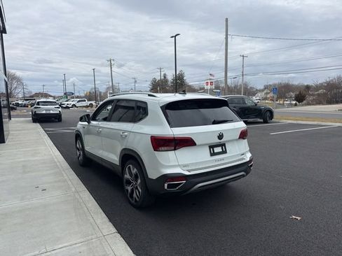 Used 2022 Volkswagen Taos SEL image 5