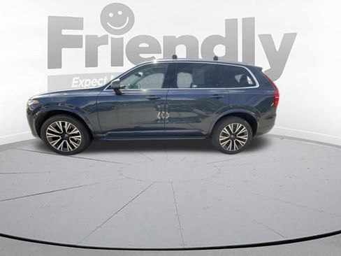 Used 2022 Volvo XC90 T5 Momentum w/ Climate Package AWD/4WD image 2