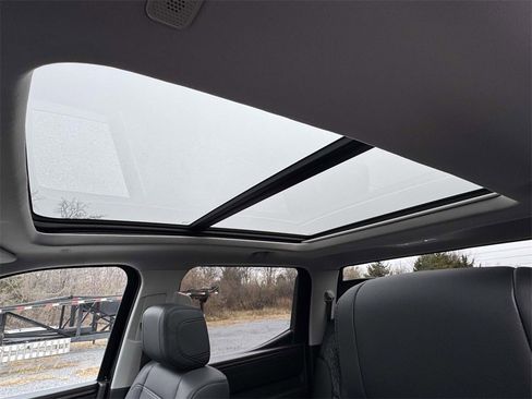 Used 2024 Toyota Tundra Limited image 4