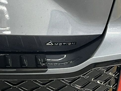 New 2026 Volkswagen Tiguan SE R-Line image 37