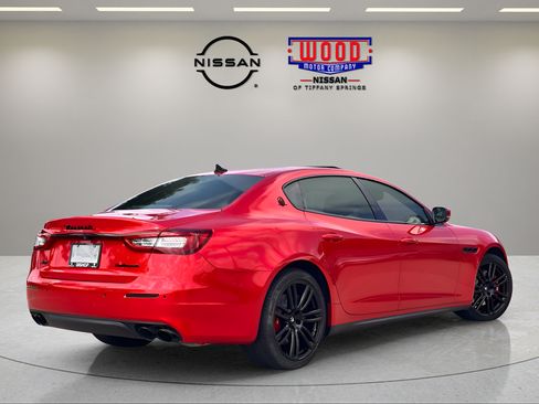 Used 2020 Maserati Quattroporte S Q4 AWD/4WD image 2
