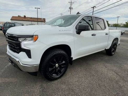 Used 2024 Chevrolet Silverado 1500 LT AWD/4WD image 4