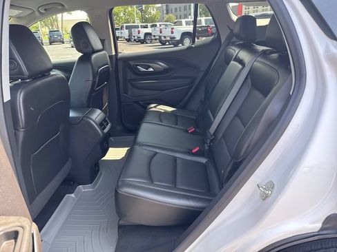 Used 2024 GMC Terrain SLT AWD/4WD image 24