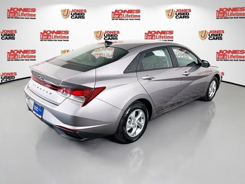 Certified 2023 Hyundai Elantra SE FWD image 15