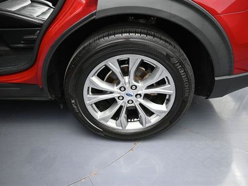 Used 2022 Ford Explorer Limited w/ Equipment Group 301A RWD image 24