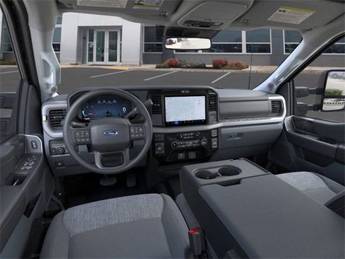 New 2025 Ford F250 XLT w/ Black Appearance Package image 9