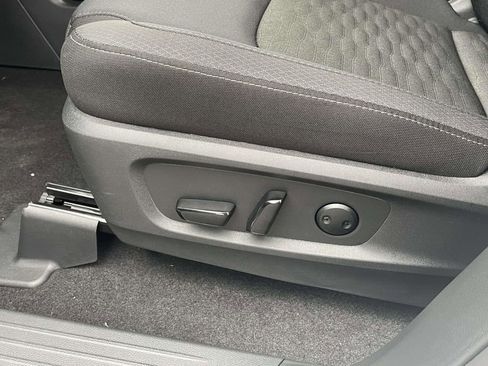 New 2026 Nissan Pathfinder SV image 12