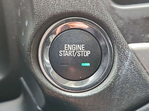 Used 2017 Chevrolet Suburban Premier image 17