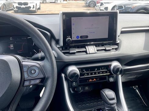 Used 2024 Toyota RAV4 LE AWD/4WD image 7
