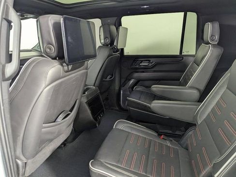 Used 2025 GMC Yukon XL AT4 Ultimate image 17