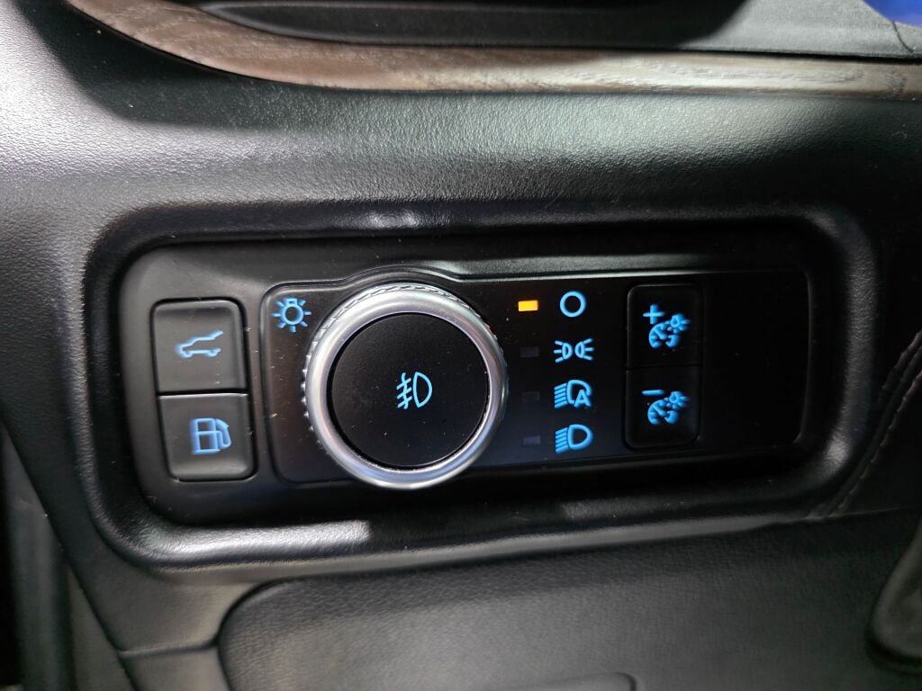 Used 2023 Ford Explorer Platinum AWD/4WD image 19