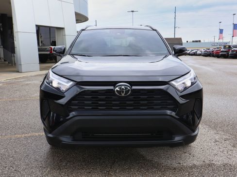 Used 2023 Toyota RAV4 XLE image 8