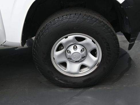 Used 2019 Toyota Tacoma SR image 37