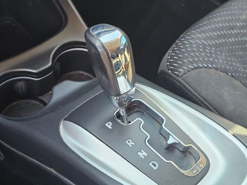 Used 2019 Dodge Journey SE image 36