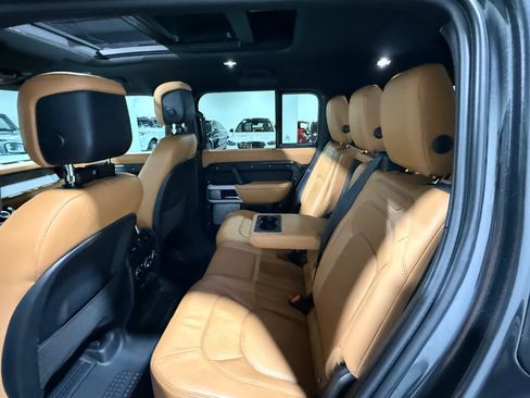 Used 2023 Land Rover Defender 130 SE AWD/4WD image 54