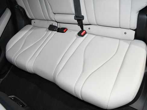 Used 2025 Acura RDX SH-AWD image 19