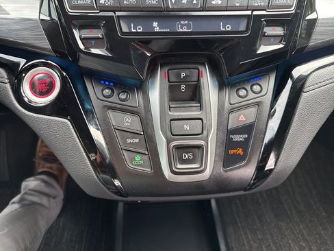 Used 2022 Honda Odyssey Elite image 13