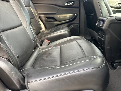 Used 2020 GMC Acadia SLT image 16