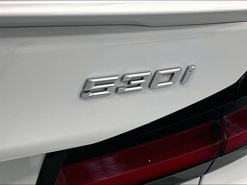 Used 2023 BMW 530i RWD image 33