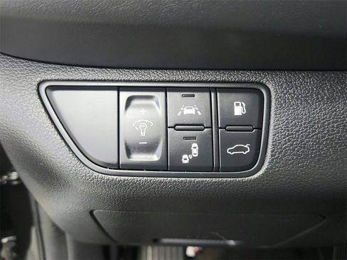 Used 2019 Genesis G70 2.0T Advanced w/ Dynamic Package image 35