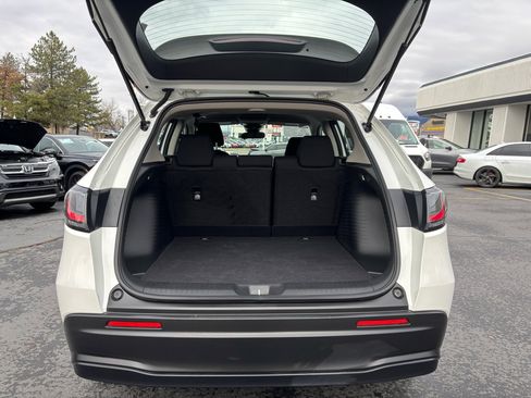 Used 2025 Honda HR-V LX image 18