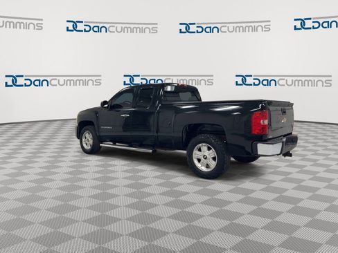 Used 2011 Chevrolet Silverado 1500 LS w/ LPO, Chrome Package RWD image 6