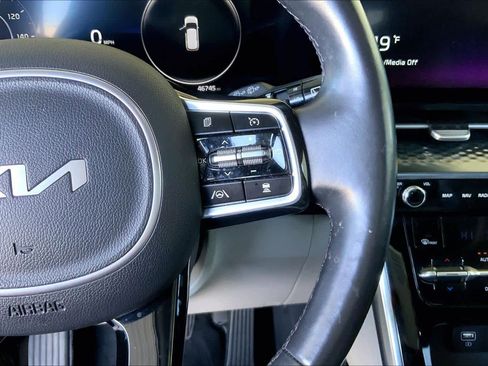 Used 2022 Kia Carnival SX Prestige image 24