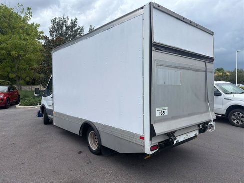 Used 2019 Ford Transit 350 156 DRW RWD image 2