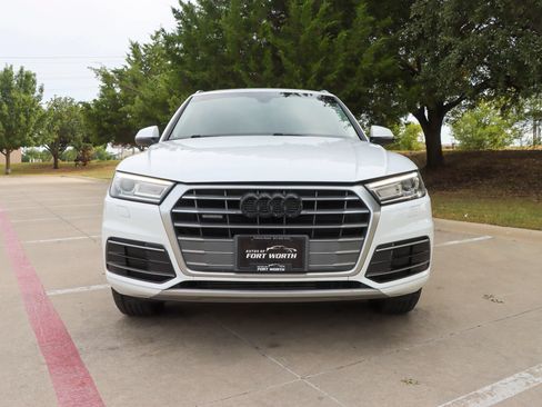 Used 2018 Audi Q5 2.0T Premium w/ Convenience Package AWD/4WD image 2