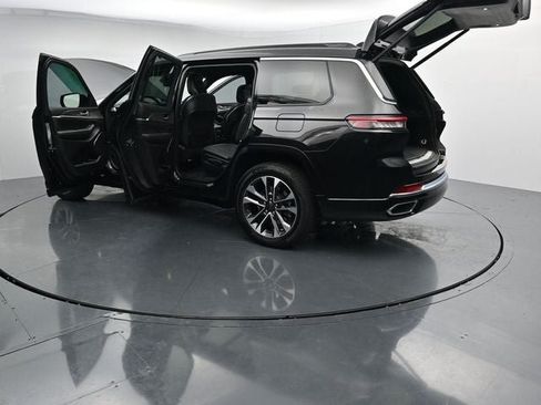 Used 2025 Jeep Grand Cherokee L Overland w/ Luxury Tech Group IV AWD/4WD image 45