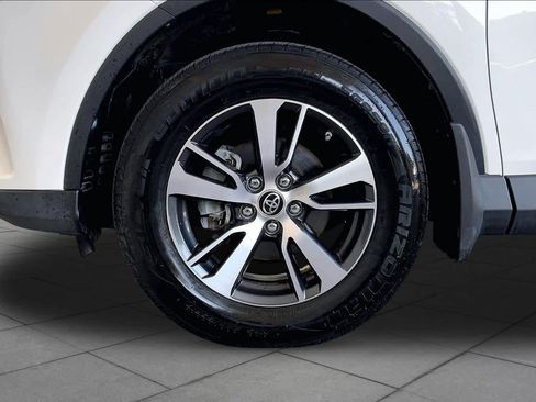 Used 2016 Toyota RAV4 XLE AWD/4WD image 10