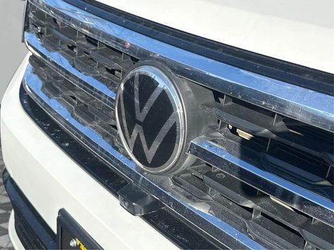 Used 2022 Volkswagen Atlas Cross Sport SEL Premium R-Line image 25