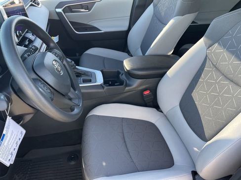 New 2025 Toyota RAV4 XLE image 18