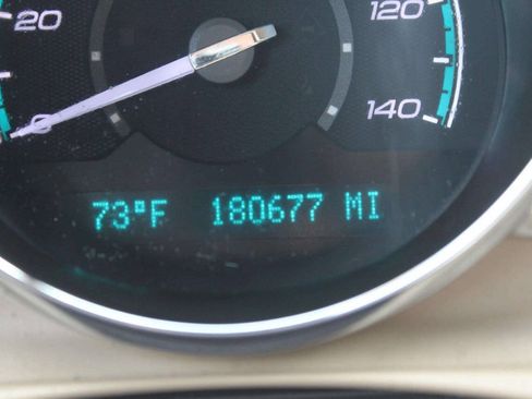 Used 2011 Chevrolet Malibu LS FWD image 9