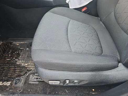 Used 2020 Toyota RAV4 XLE image 12