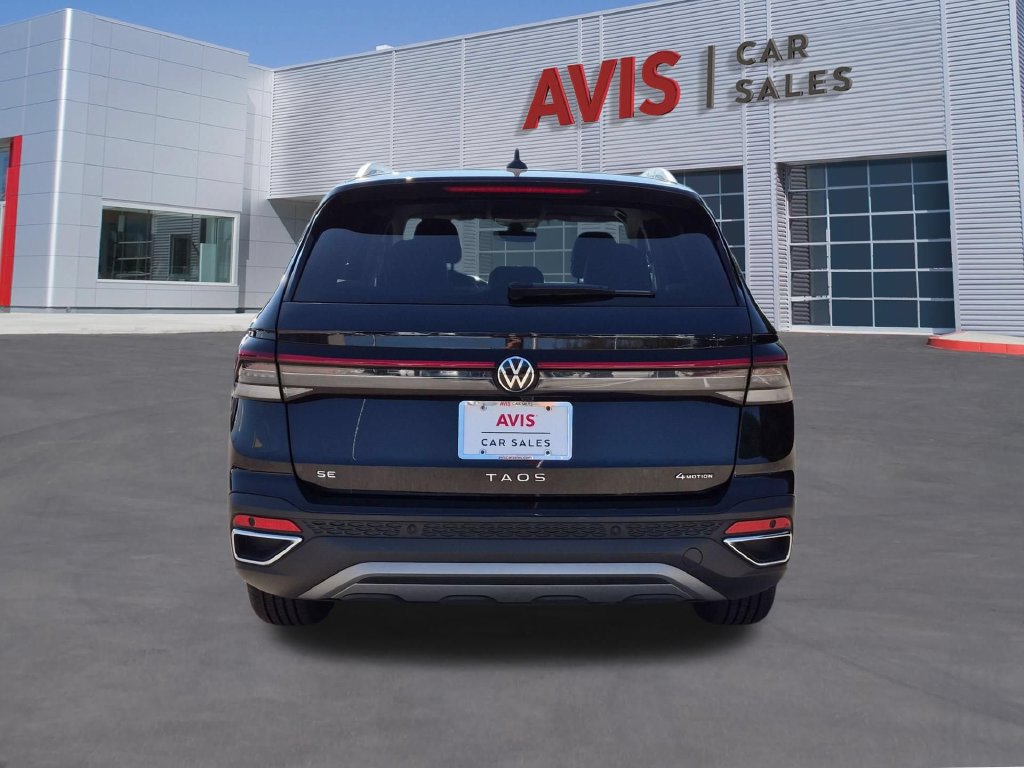 Used 2025 Volkswagen Taos SE AWD/4WD image 7