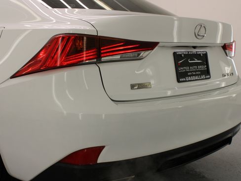 Used 2019 Lexus IS 350 F Sport image 21