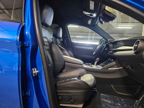 Used 2018 Alfa Romeo Stelvio Ti Sport image 31