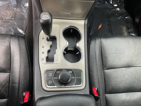 Used 2012 Jeep Grand Cherokee Laredo AWD/4WD image 20