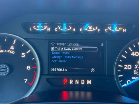 Used 2017 Ford F150 XLT w/ Equipment Group 301A Mid AWD/4WD image 10