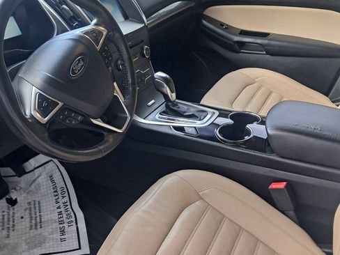 Used 2015 Ford Edge SEL w/ Equipment Group 201A FWD image 2