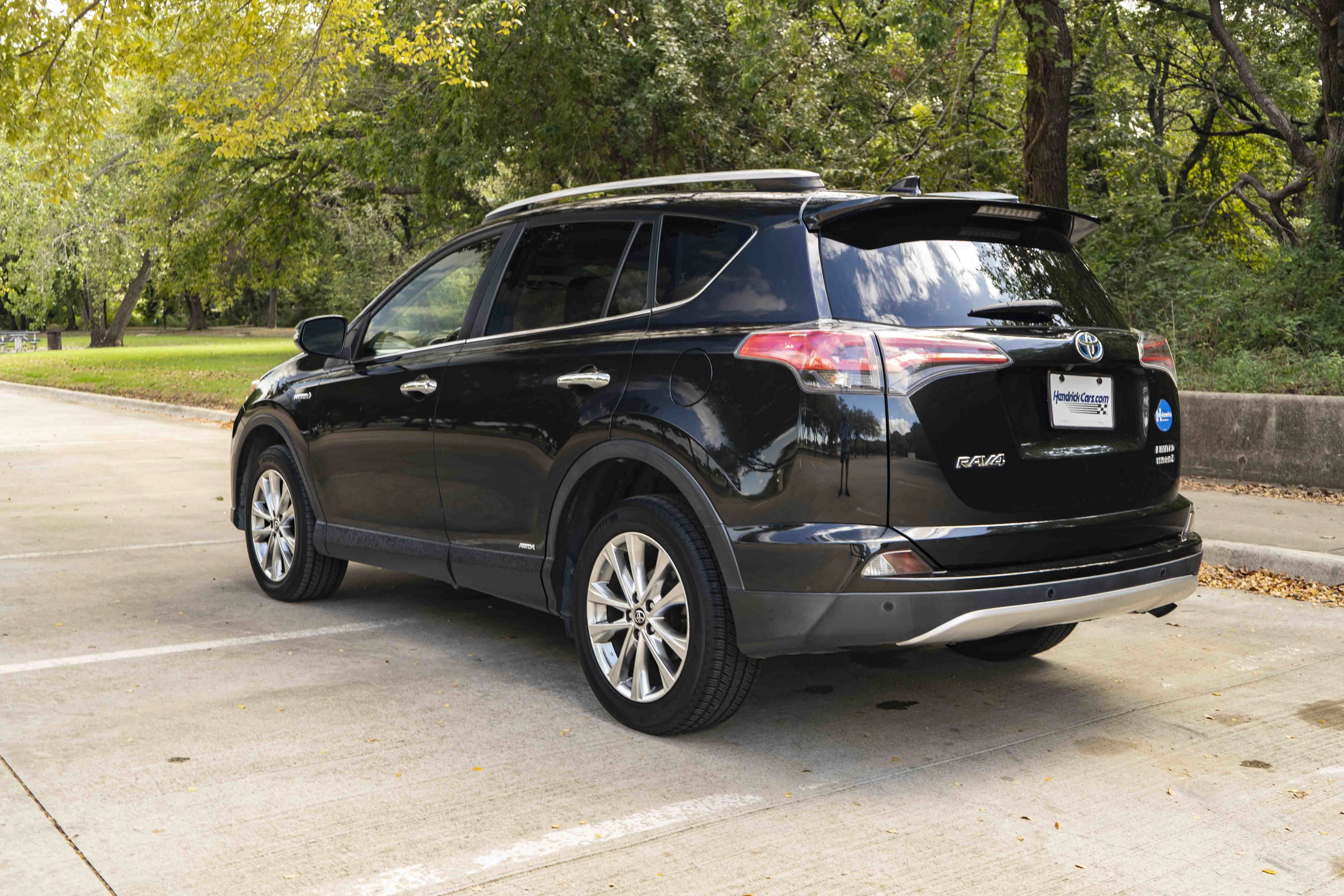 Used 2016 Toyota RAV4 Limited AWD/4WD image 7