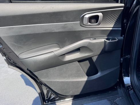 Used 2022 Kia Sorento S FWD image 31