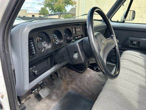 Used 1991 Dodge D/W Truck 250 image 32