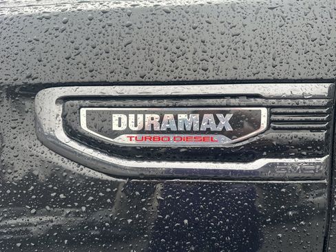 Used 2023 GMC Sierra 1500 AT4 w/ AT4 Preferred Package image 10