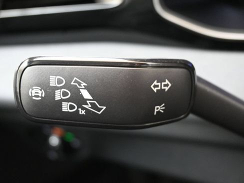 Used 2026 Volkswagen Jetta SE FWD image 27